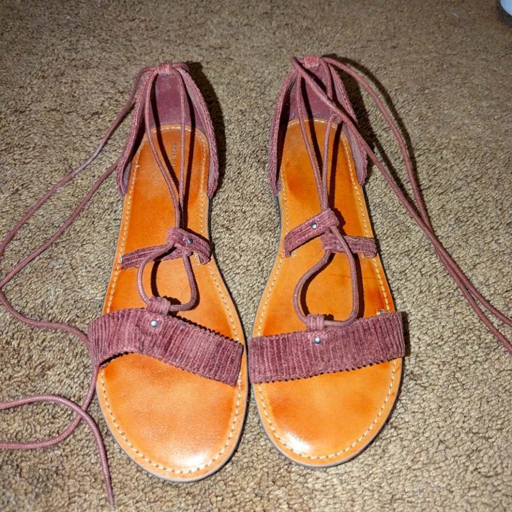 American Eagle Sandals